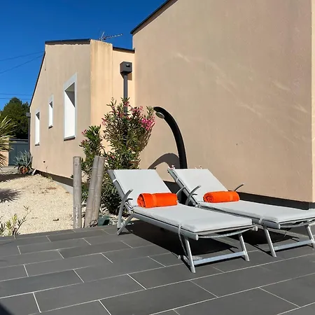 La Des Cistes Au Calme Vue Etangs * ナルボンヌ