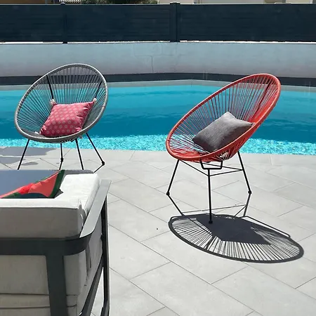 ヴィラ La Des Cistes Au Calme Vue Etangs