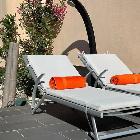 La Des Cistes Au Calme Vue Etangs ナルボンヌ