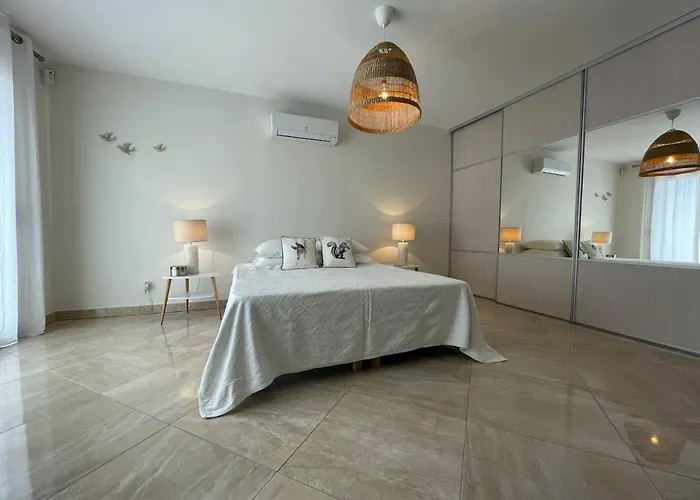 ヴィラ La Des Cistes Au Calme Vue Etangs *