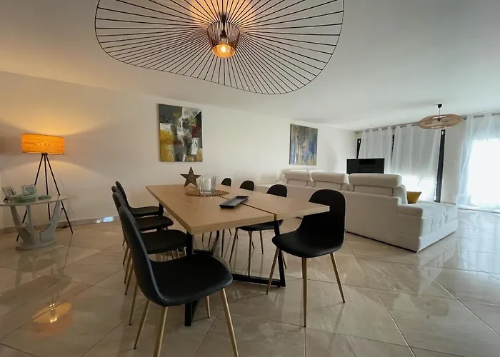 La Des Cistes Au Calme Vue Etangs ヴィラ