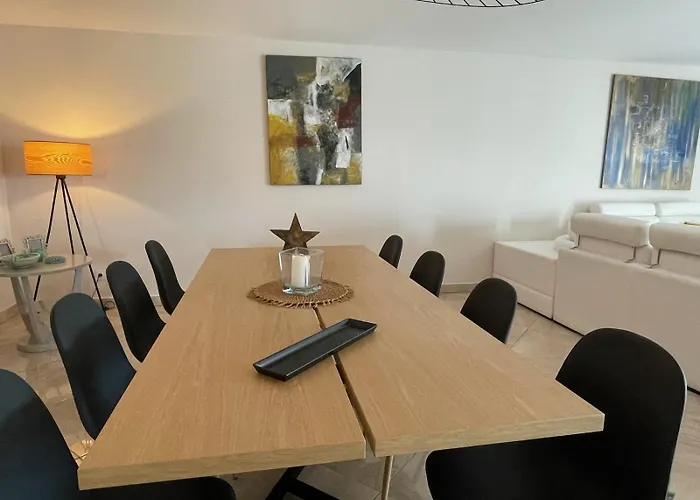 ヴィラ La Des Cistes Au Calme Vue Etangs